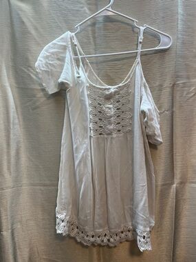 Women's White Crochet-Trim Cold-Shoulder Blouse